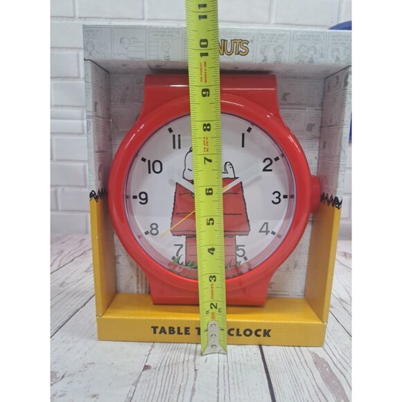 Peanuts Snoopy Tabletop Clock, 2025 Woodstock Charlie Brown Accutime - Picture 6 of 6
